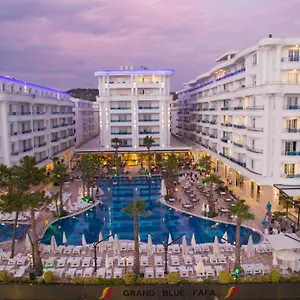 Grand Blue Fafa & Semesteranläggning (resort) Kryemëdhej