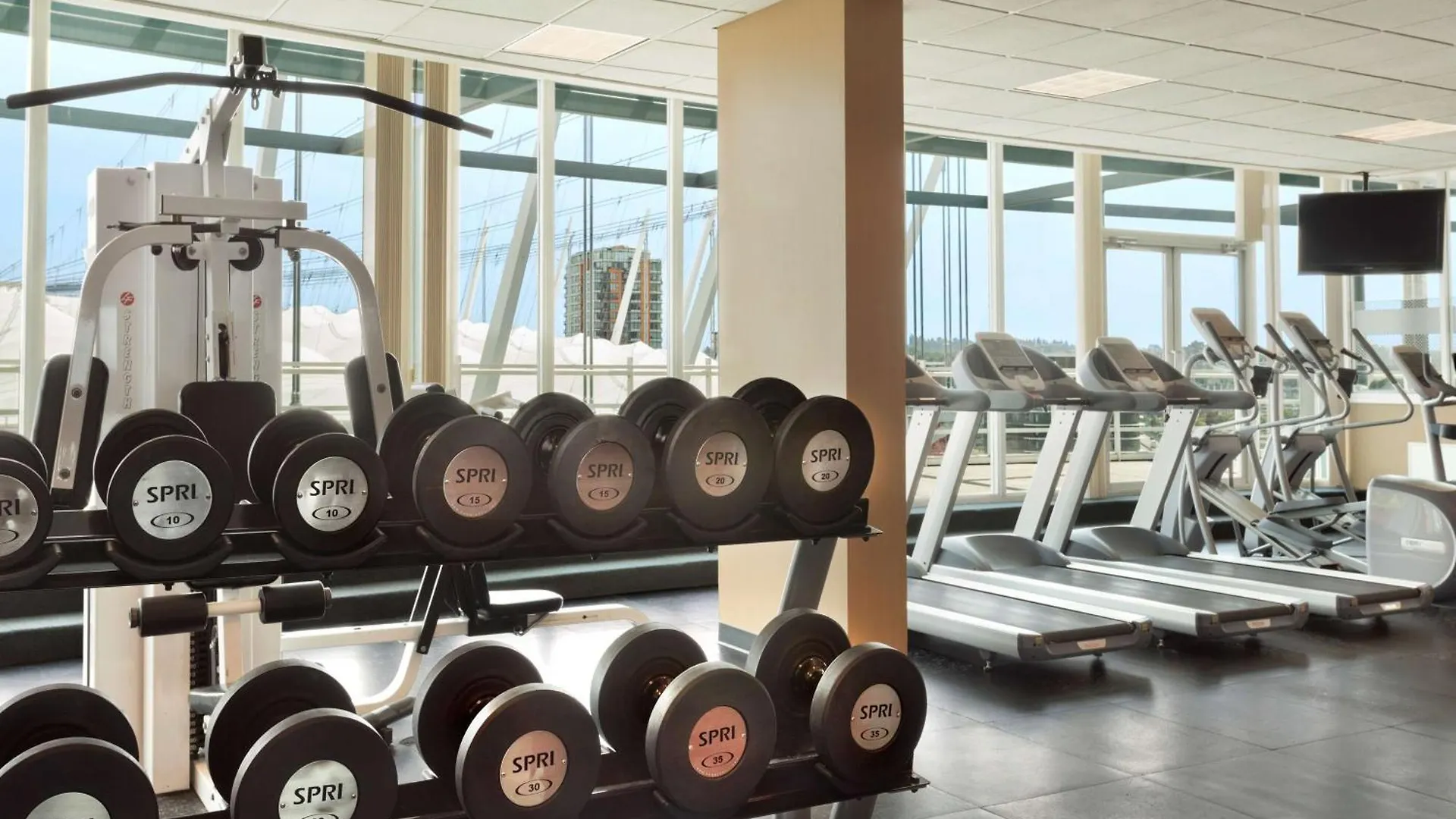 Hampton Inn & Suites, By Hilton - Vancouver Downtown
